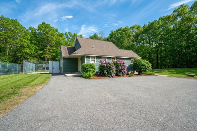 5 Walnut Circle, Merrimack, NH 03054