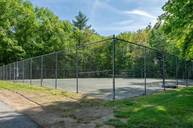 5 Walnut Circle, Merrimack, NH 03054