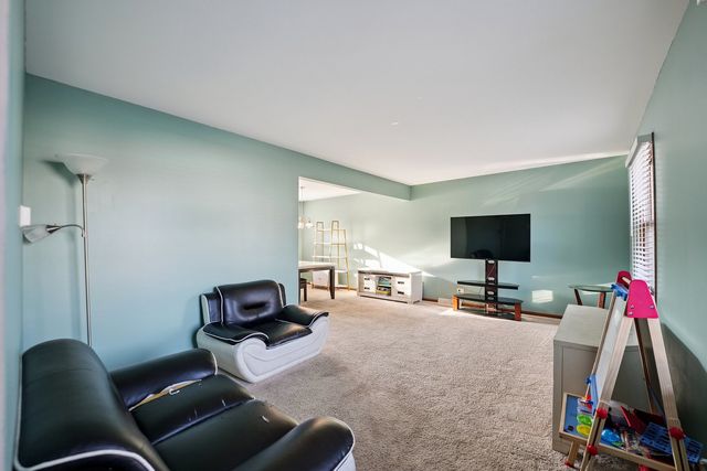 532 Shenandoah Trail, Elgin, IL 60123