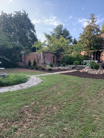 1670 Church Street, Appomattox, VA 24522