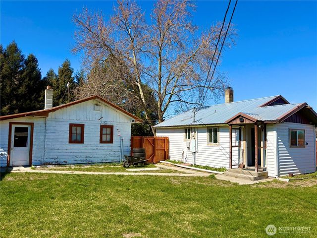 320 S Central Street, Brewster, WA 98812