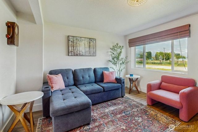 320 S Central Street, Brewster, WA 98812