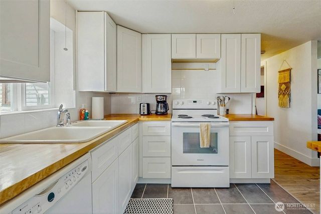 320 S Central Street, Brewster, WA 98812