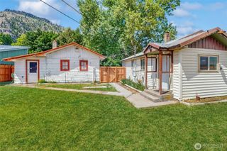 320 S Central Street, Brewster, WA 98812