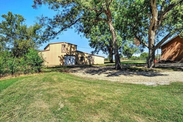 4877 Fm 84, Denison, TX 75020