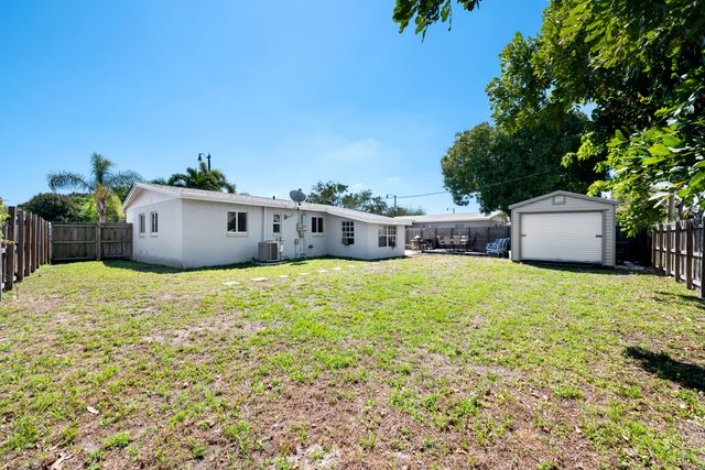 611 NW 18th Court, Pompano Beach, FL 33060