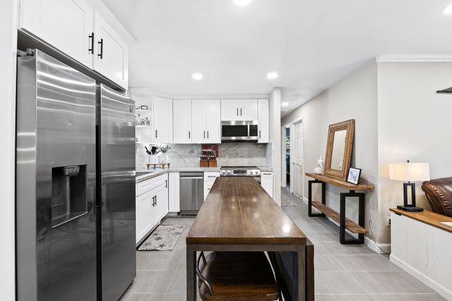 611 NW 18th Court, Pompano Beach, FL 33060