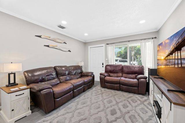 611 NW 18th Court, Pompano Beach, FL 33060