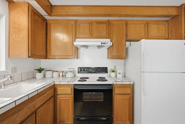 17 Azalea Lane, San Carlos, CA 94070