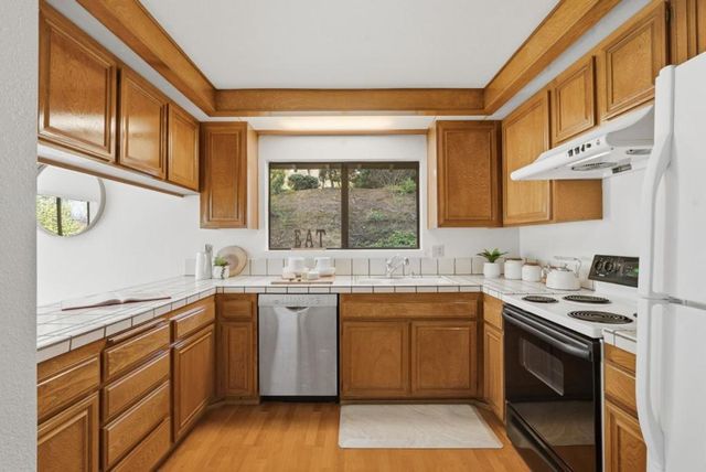 17 Azalea Lane, San Carlos, CA 94070