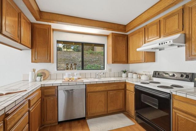 17 Azalea Lane, San Carlos, CA 94070