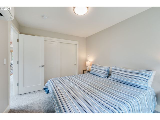 7952 Se 6TH Ave 3, Portland, OR 97202