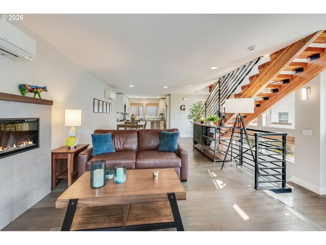 7952 Se 6TH Ave 3, Portland, OR 97202