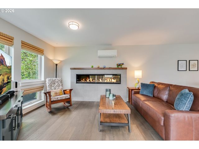 7952 Se 6TH Ave 3, Portland, OR 97202