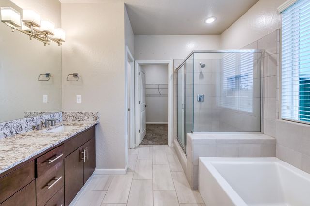 518 Traverse Drive S, Madera, CA 93636