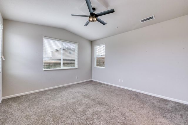 518 Traverse Drive S, Madera, CA 93636