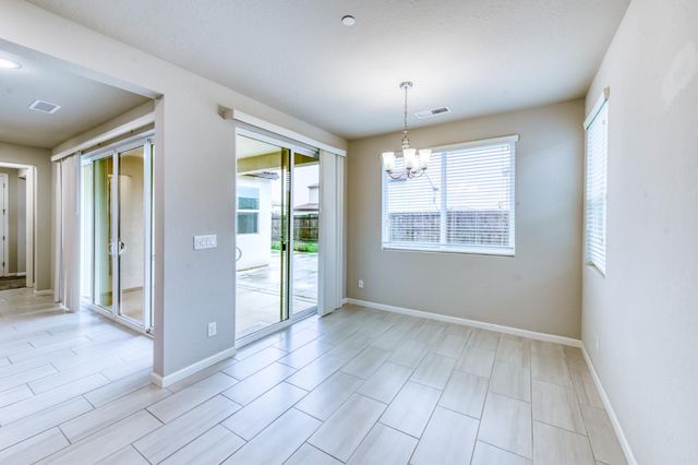 518 Traverse Drive S, Madera, CA 93636