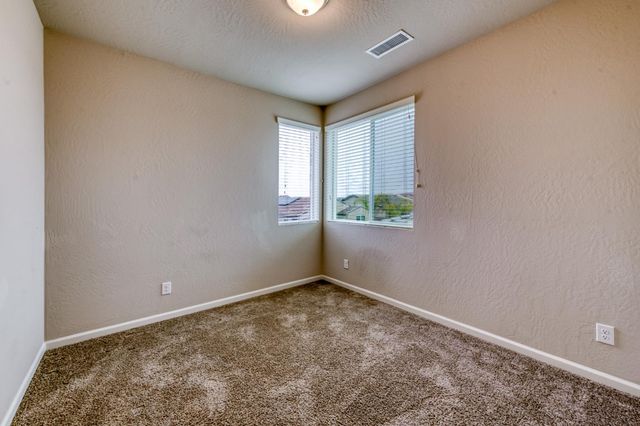 518 Traverse Drive S, Madera, CA 93636