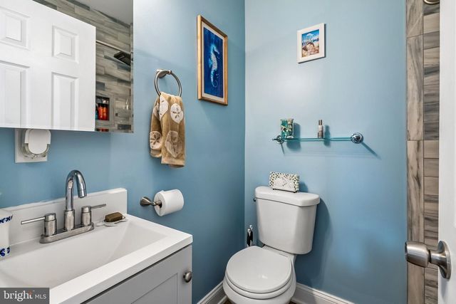 502 MOUNT LAUREL RD, Mount Laurel, NJ 08054