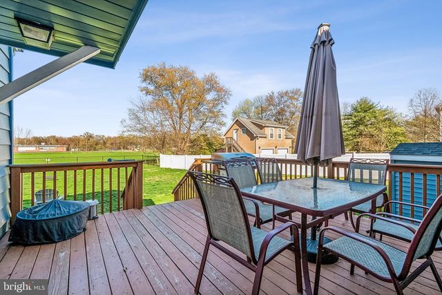 502 MOUNT LAUREL RD, Mount Laurel, NJ 08054