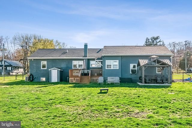 502 MOUNT LAUREL RD, Mount Laurel, NJ 08054