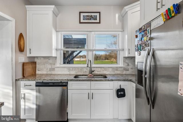 502 MOUNT LAUREL RD, Mount Laurel, NJ 08054