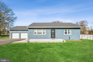 502 MOUNT LAUREL RD, Mount Laurel, NJ 08054
