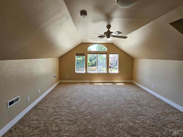 1964 E Summercove Dr, Meridian, ID 83646