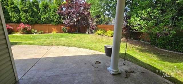 1964 E Summercove Dr, Meridian, ID 83646