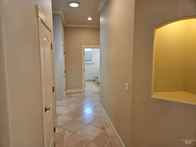 1964 E Summercove Dr, Meridian, ID 83646