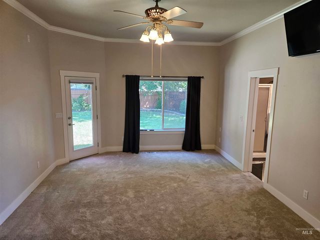 1964 E Summercove Dr, Meridian, ID 83646