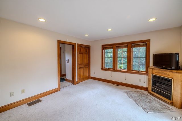 216 Hampton Road, Syracuse, NY 13203