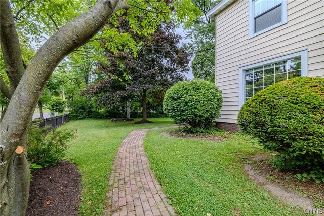 216 Hampton Road, Syracuse, NY 13203