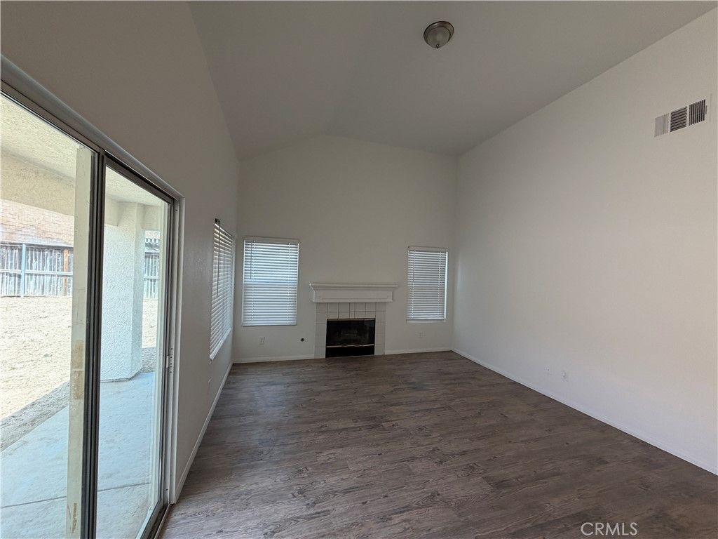 Image 15 of property listing at 2705 Sunset Lane, San Bernardino, CA 92407