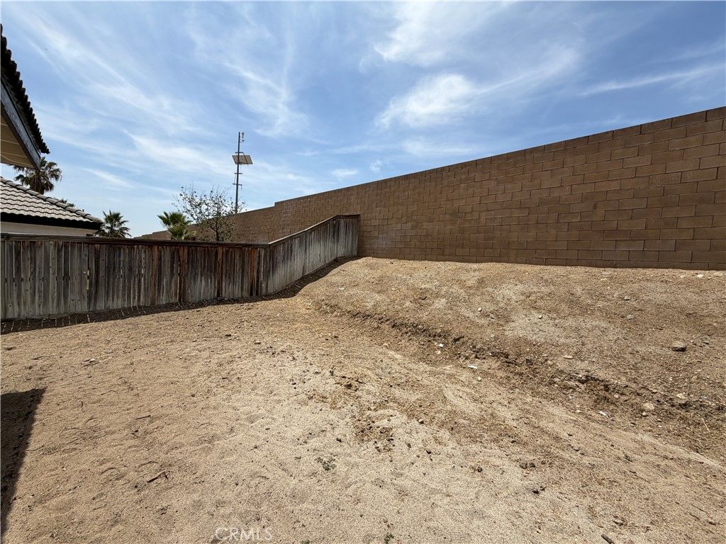 Image 38 of property listing at 2705 Sunset Lane, San Bernardino, CA 92407