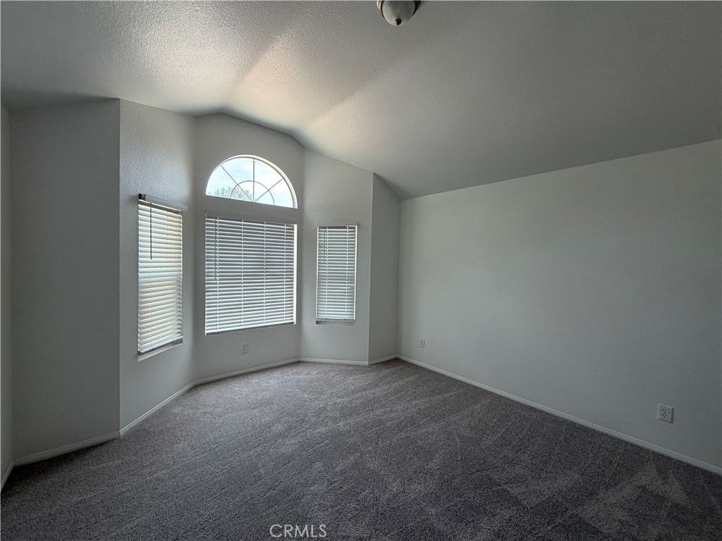 Image 6 of property listing at 2705 Sunset Lane, San Bernardino, CA 92407