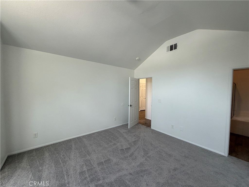 Image 7 of property listing at 2705 Sunset Lane, San Bernardino, CA 92407