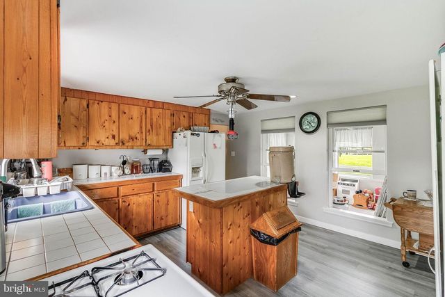 5634 PEARSONS CORNER RD, Dover, DE 19904