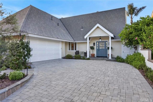 9601 Dumbreck Drive, Huntington Beach, CA 92646