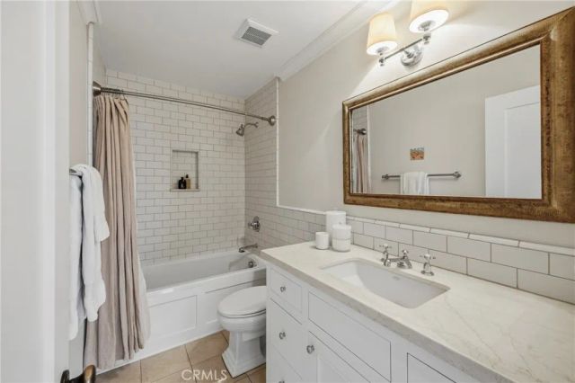 9601 Dumbreck Drive, Huntington Beach, CA 92646