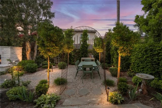 9601 Dumbreck Drive, Huntington Beach, CA 92646
