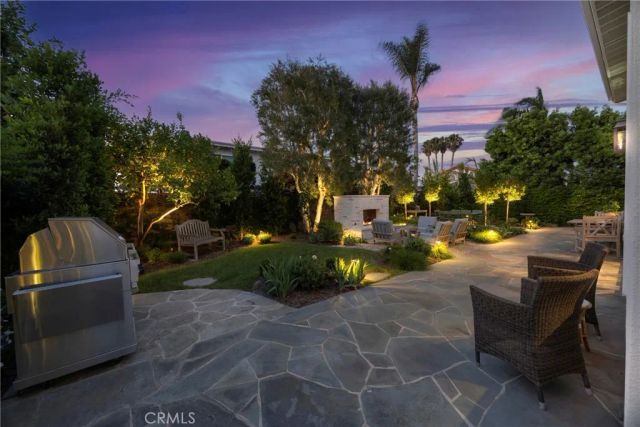 9601 Dumbreck Drive, Huntington Beach, CA 92646