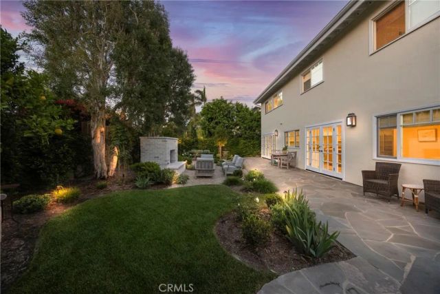 9601 Dumbreck Drive, Huntington Beach, CA 92646