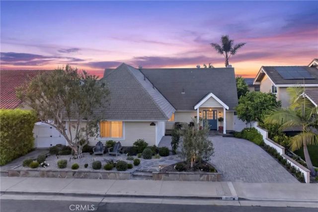9601 Dumbreck Drive, Huntington Beach, CA 92646