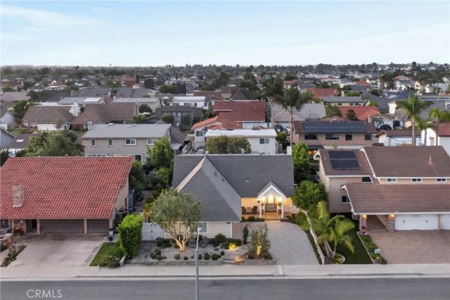 9601 Dumbreck Drive, Huntington Beach, CA 92646