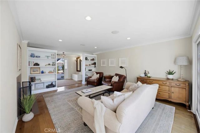9601 Dumbreck Drive, Huntington Beach, CA 92646
