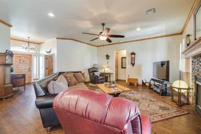 10608 Oaksplinter Lane, Oklahoma City, OK 73173