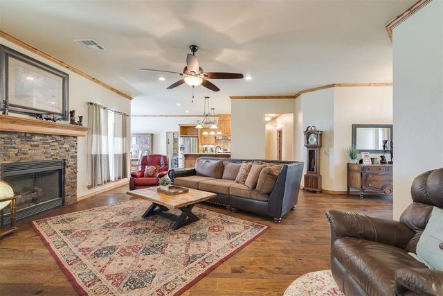 10608 Oaksplinter Lane, Oklahoma City, OK 73173