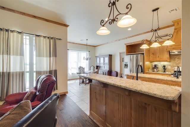 10608 Oaksplinter Lane, Oklahoma City, OK 73173