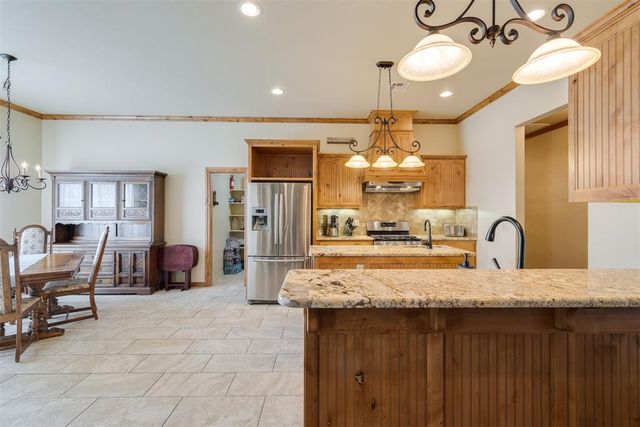 10608 Oaksplinter Lane, Oklahoma City, OK 73173